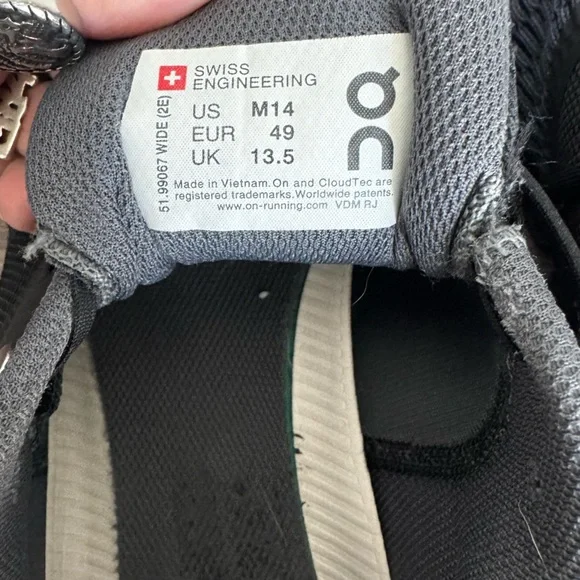 On Running Men's Cloudflyer Size 14 Black White Wide - 51.99067 - Picture 10 of 11